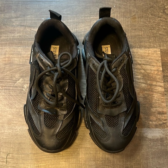 Steve Madden Possession Black Platform Sneakers - Picture 6 of 9